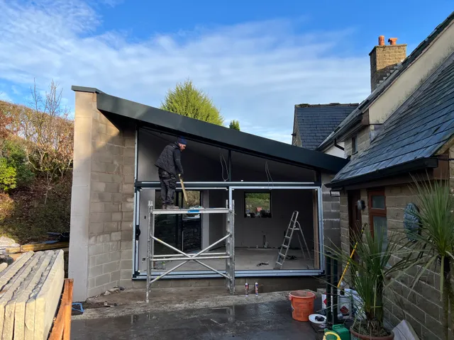 Extension roofline taking shape